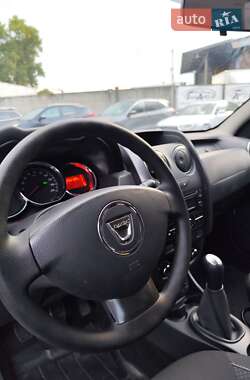 Внедорожник / Кроссовер Dacia Duster 2016 в 