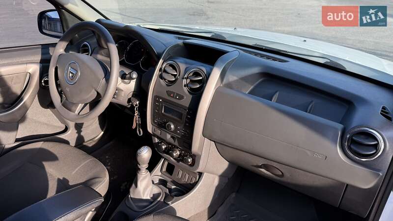 Позашляховик / Кросовер Dacia Duster 2014 в Дніпрі фото 5 Позашляховик / Кросовер Dacia Duster 2014 в Дніпрі