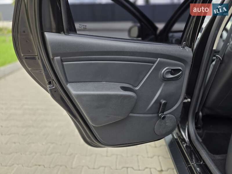 Внедорожник / Кроссовер Dacia Duster 2010 в Луцке фото 51 Внедорожник / Кроссовер Dacia Duster 2010 в Луцке
