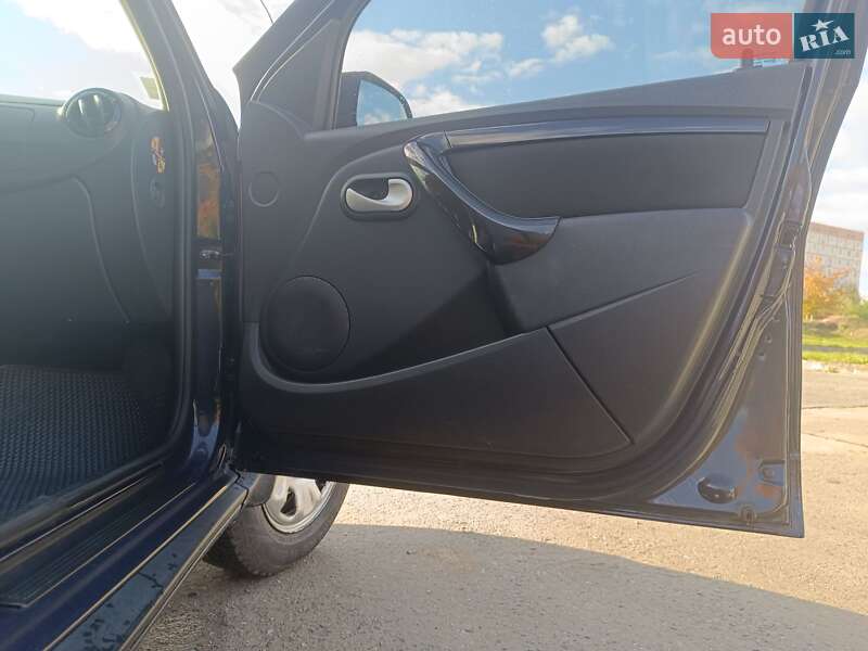 Позашляховик / Кросовер Dacia Duster 2010 в Нетішині