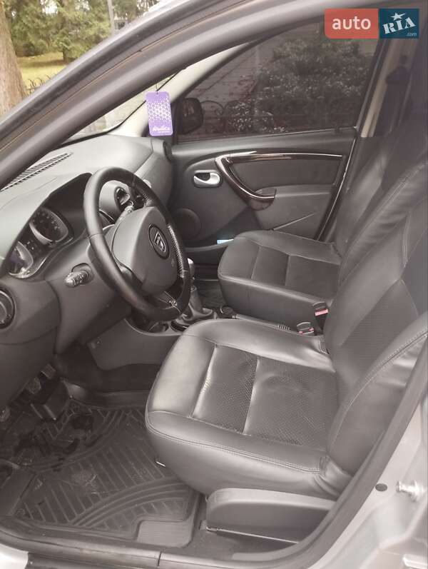 Внедорожник / Кроссовер Dacia Duster 2010 в Нежине фото 3 Внедорожник / Кроссовер Dacia Duster 2010 в Нежине