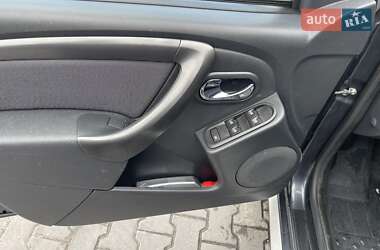 Внедорожник / Кроссовер Dacia Duster 2016 в 