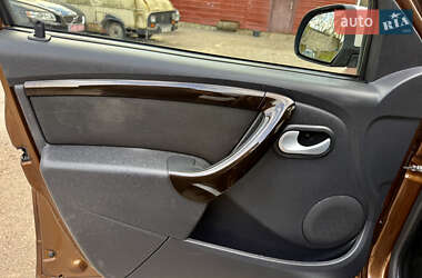 Внедорожник / Кроссовер Dacia Duster 2011 в 