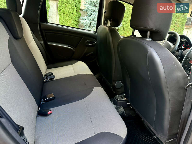Внедорожник / Кроссовер Dacia Duster 2014 в Ровно фото 23 Внедорожник / Кроссовер Dacia Duster 2014 в Ровно