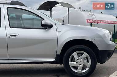 Внедорожник / Кроссовер Dacia Duster 2010 в 