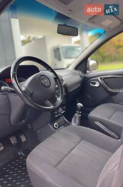 Внедорожник / Кроссовер Dacia Duster 2010 в 