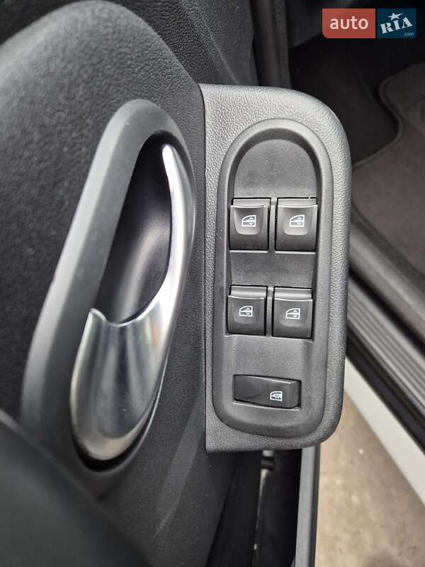 Внедорожник / Кроссовер Dacia Duster 2017 в Киеве