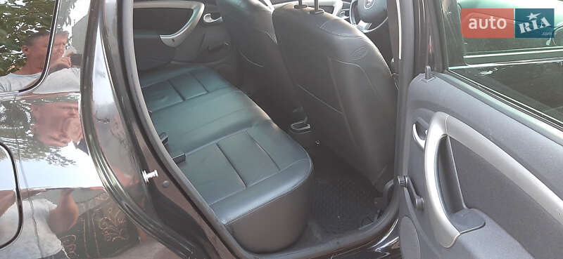 Позашляховик / Кросовер Dacia Duster 2013 в Чернігові