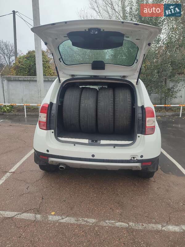 Позашляховик / Кросовер Dacia Duster 2015 в Ніжині