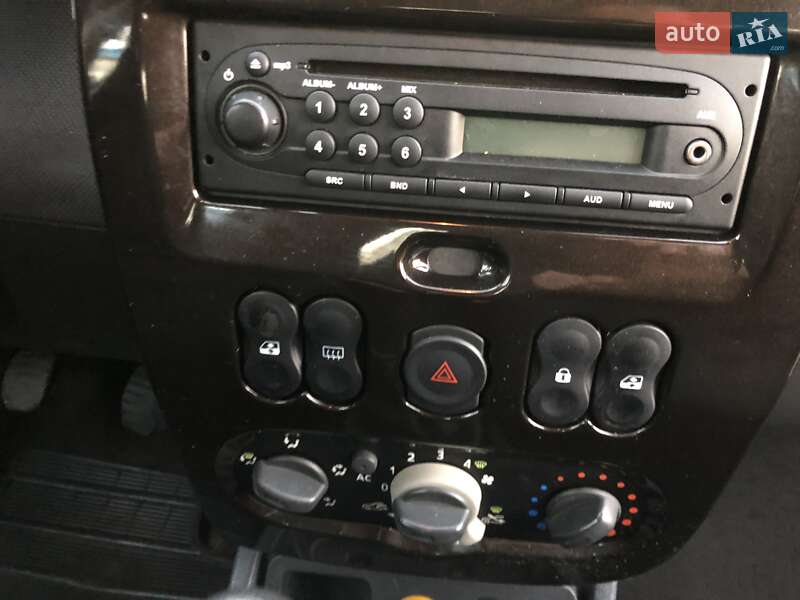 Внедорожник / Кроссовер Dacia Duster 2011 в Ивано-Франковске фото 21 Внедорожник / Кроссовер Dacia Duster 2011 в Ивано-Франковске