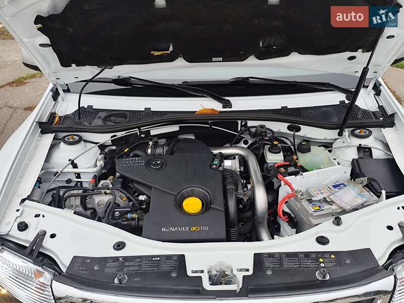 Позашляховик / Кросовер Dacia Duster 2012 в Новоархангельську