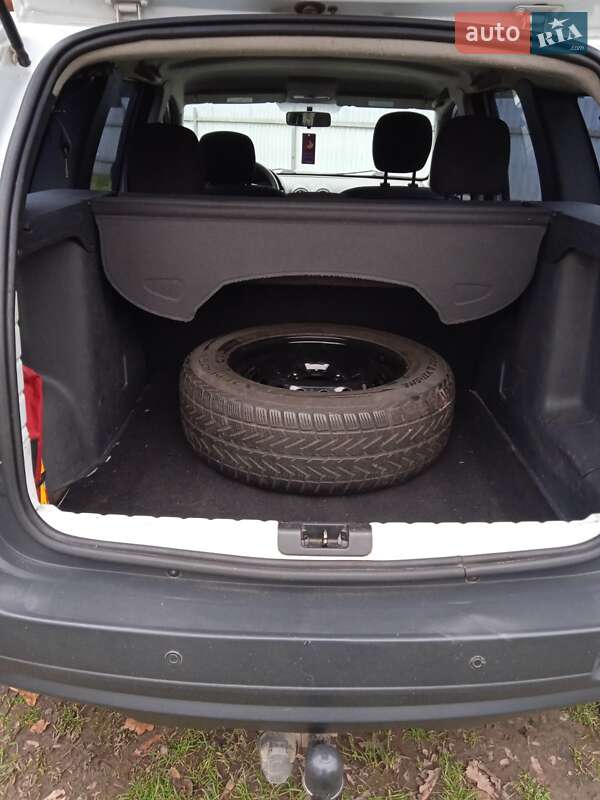 Позашляховик / Кросовер Dacia Duster 2011 в Калуші