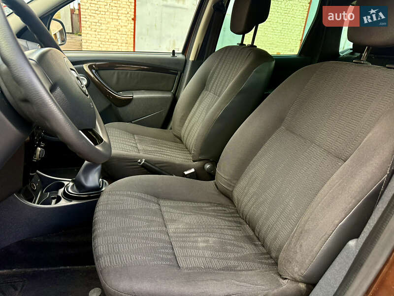 Позашляховик / Кросовер Dacia Duster 2011 в Рівному