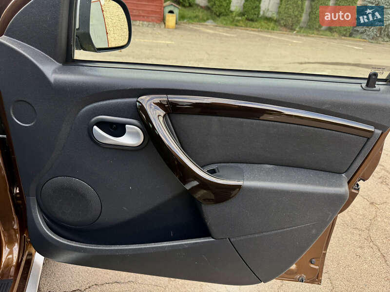 Позашляховик / Кросовер Dacia Duster 2011 в Рівному