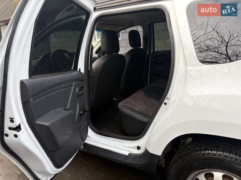 Позашляховик / Кросовер Dacia Duster 2016 в Дубні