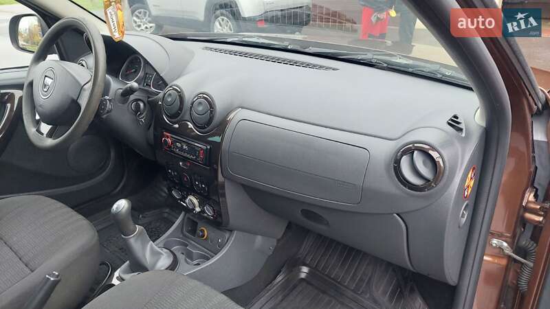 Позашляховик / Кросовер Dacia Duster 2011 в Білгороді-Дністровському