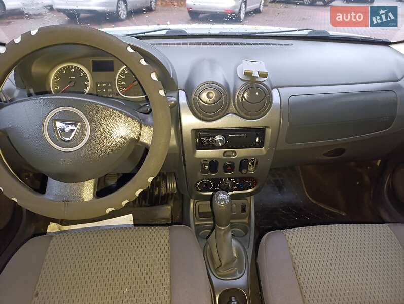 Позашляховик / Кросовер Dacia Duster 2013 в Звягелі