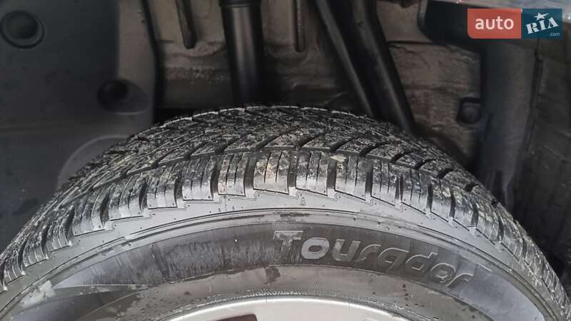 Позашляховик / Кросовер Dacia Duster 2011 в Івано-Франківську