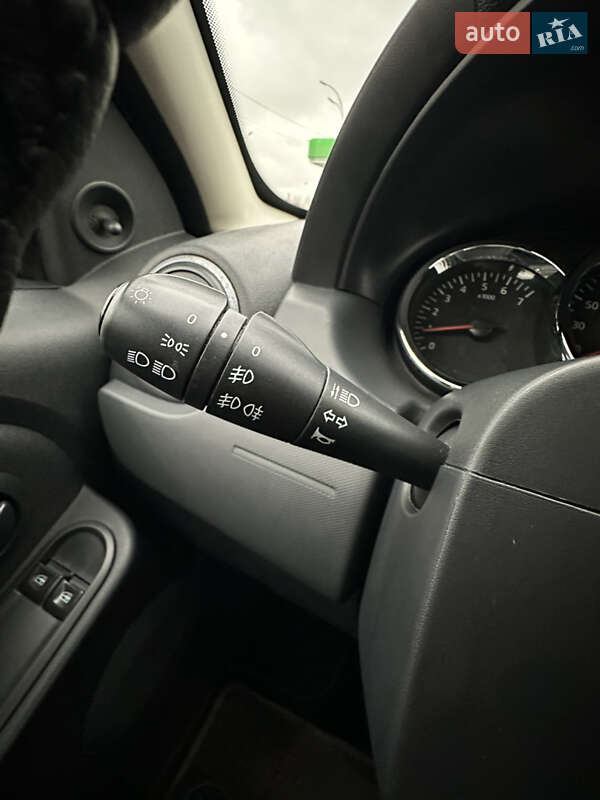 Внедорожник / Кроссовер Dacia Duster 2014 в Киеве фото 29 Внедорожник / Кроссовер Dacia Duster 2014 в Киеве