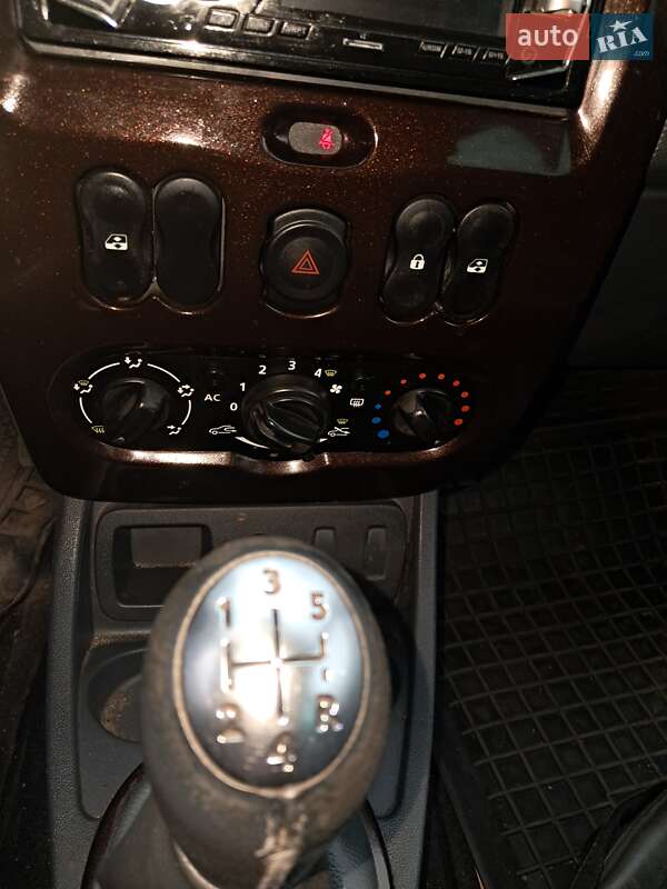 Внедорожник / Кроссовер Dacia Duster 2012 в Переяславе фото 6 Внедорожник / Кроссовер Dacia Duster 2012 в Переяславе