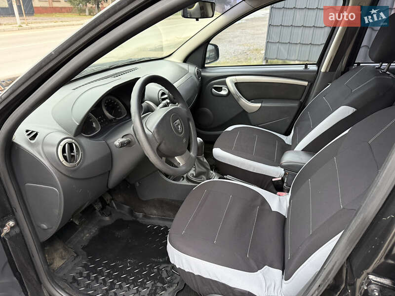 Позашляховик / Кросовер Dacia Duster 2013 в Хусті