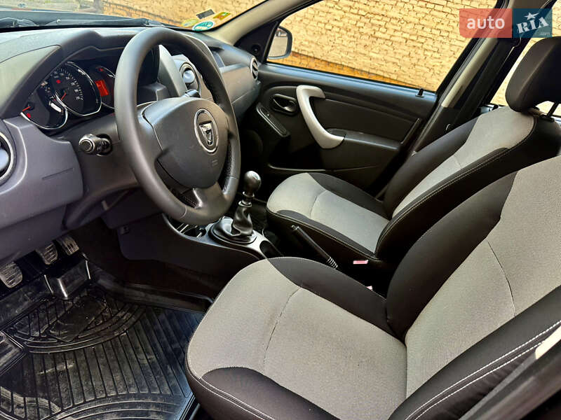 Позашляховик / Кросовер Dacia Duster 2014 в Рівному