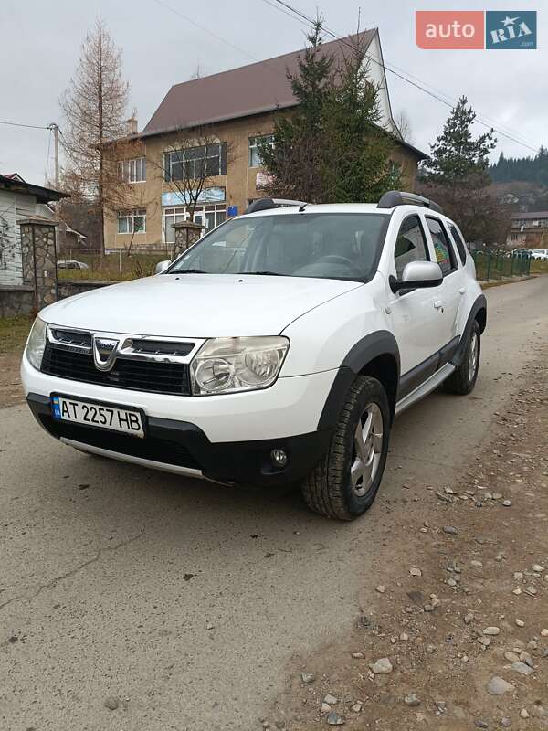 Позашляховик / Кросовер Dacia Duster 2011 в Верховині