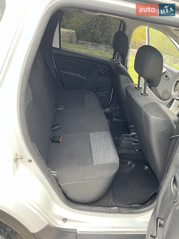 Внедорожник / Кроссовер Dacia Duster 2010 в Калуше фото 42 Внедорожник / Кроссовер Dacia Duster 2010 в Калуше