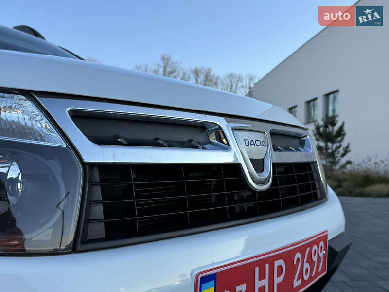 Позашляховик / Кросовер Dacia Duster 2011 в Луцьку