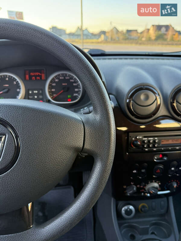 Позашляховик / Кросовер Dacia Duster 2011 в Луцьку