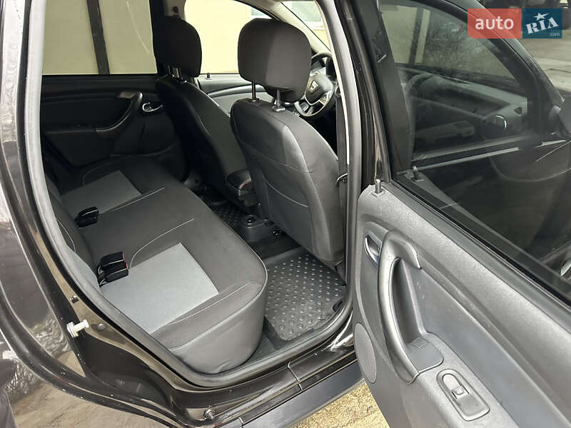 Внедорожник / Кроссовер Dacia Duster 2017 в Черновцах