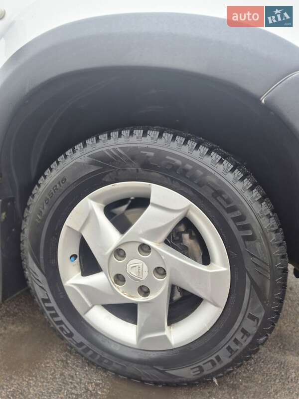 Позашляховик / Кросовер Dacia Duster 2010 в Знам'янці фото 16 Позашляховик / Кросовер Dacia Duster 2010 в Знам'янці