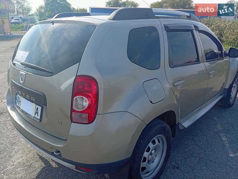 Позашляховик / Кросовер Dacia Duster 2011 в Харкові