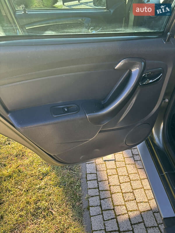 Позашляховик / Кросовер Dacia Duster 2015 в Тернополі