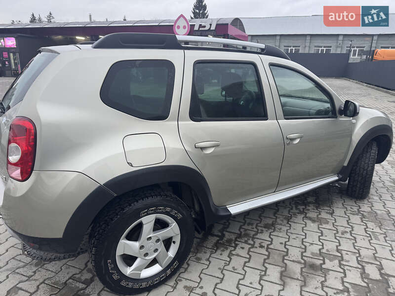 Позашляховик / Кросовер Dacia Duster 2011 в Львові