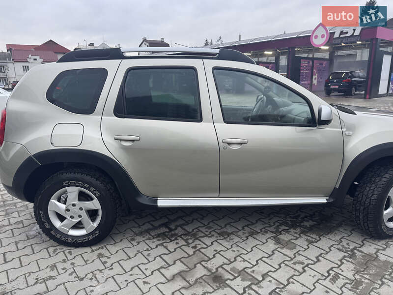 Позашляховик / Кросовер Dacia Duster 2011 в Львові