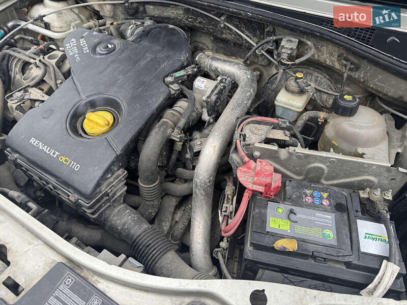 Позашляховик / Кросовер Dacia Duster 2011 в Львові