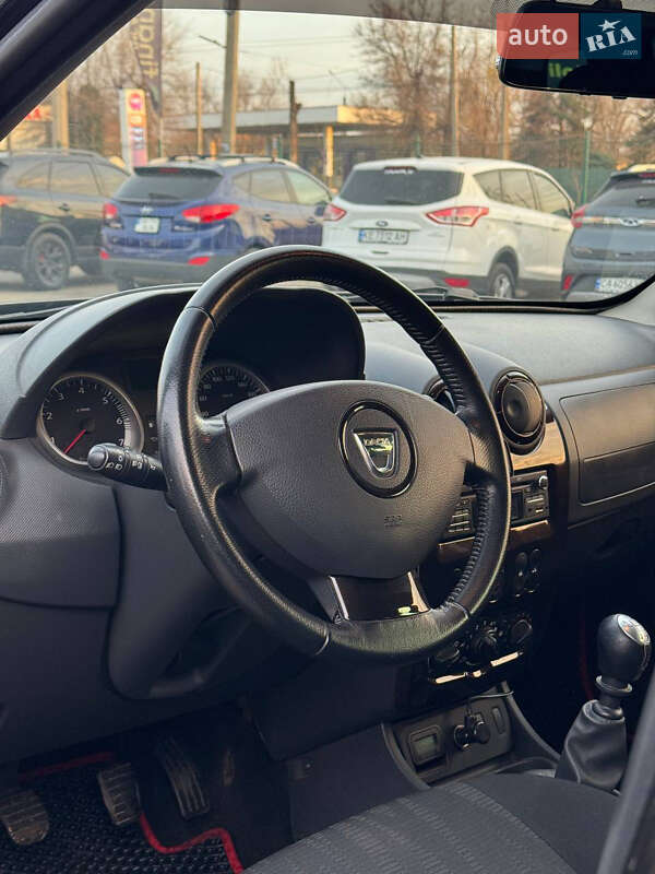 Позашляховик / Кросовер Dacia Duster 2012 в Кривому Розі