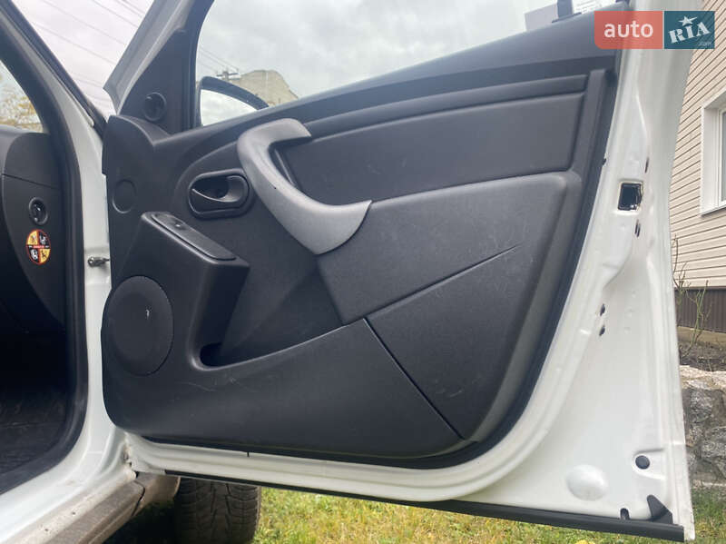 Внедорожник / Кроссовер Dacia Duster 2014 в Сумах