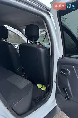 Внедорожник / Кроссовер Dacia Duster 2013 в Знаменке