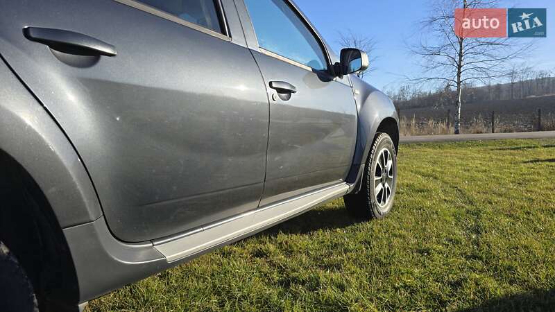 Позашляховик / Кросовер Dacia Duster 2016 в Чернівцях