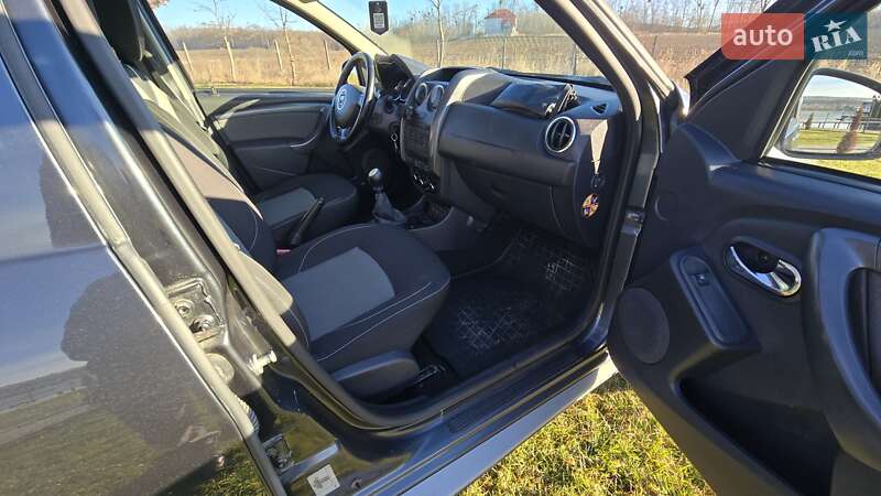 Позашляховик / Кросовер Dacia Duster 2016 в Чернівцях
