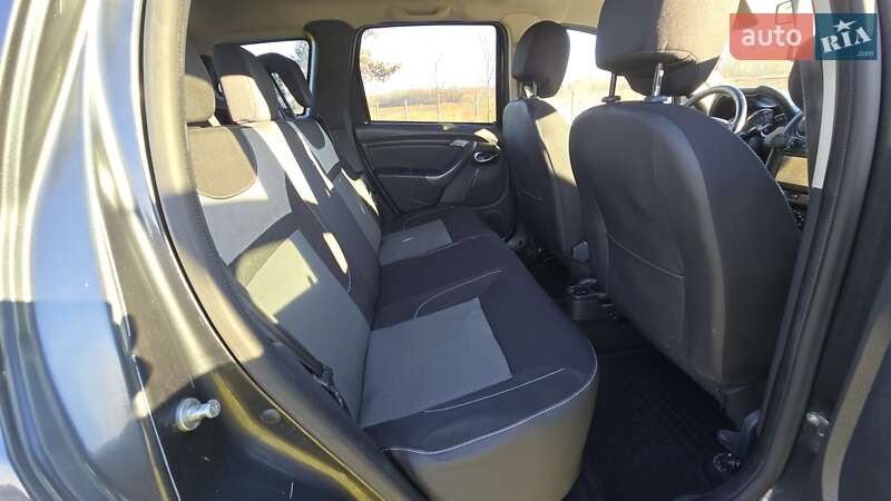 Позашляховик / Кросовер Dacia Duster 2016 в Чернівцях