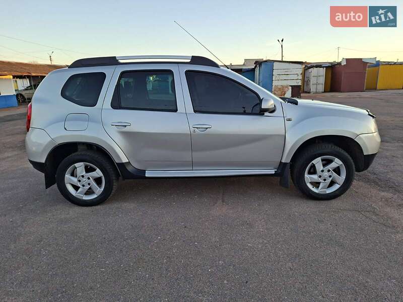Внедорожник / Кроссовер Dacia Duster 2010 в Кролевце фото 4 Внедорожник / Кроссовер Dacia Duster 2010 в Кролевце