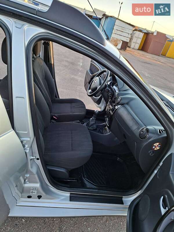 Внедорожник / Кроссовер Dacia Duster 2010 в Кролевце фото 24 Внедорожник / Кроссовер Dacia Duster 2010 в Кролевце