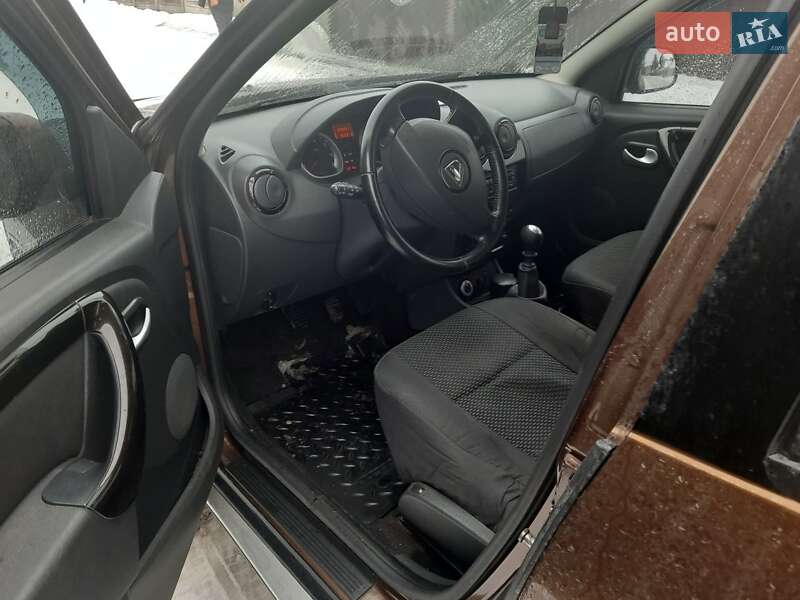 Внедорожник / Кроссовер Dacia Duster 2010 в Тростянце