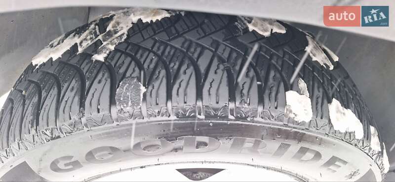 Позашляховик / Кросовер Dacia Duster 2011 в Новоархангельську