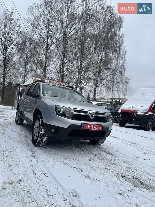Позашляховик / Кросовер Dacia Duster 2013 в Луцьку