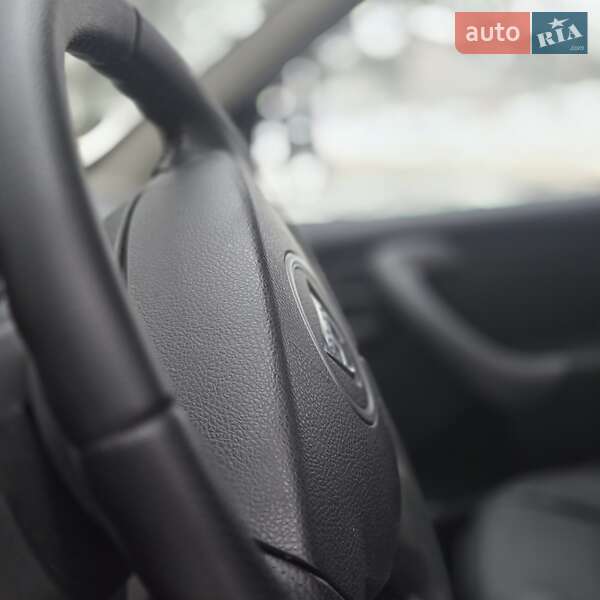 Позашляховик / Кросовер Dacia Duster 2010 в Сумах фото 15 Позашляховик / Кросовер Dacia Duster 2010 в Сумах