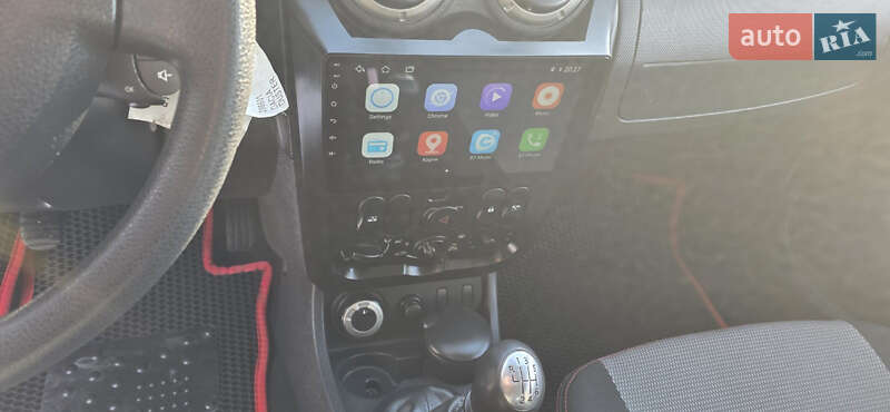 Позашляховик / Кросовер Dacia Duster 2013 в Новоархангельську